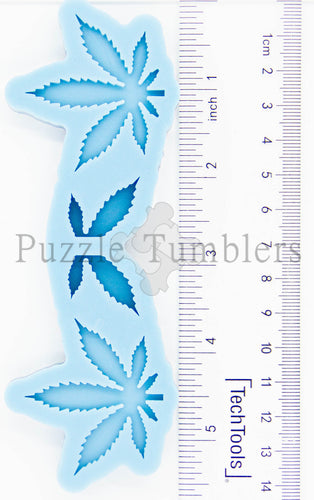 NEW - STRAWBERRY STRAW TOPPER MOLD – Puzzle Tumblers